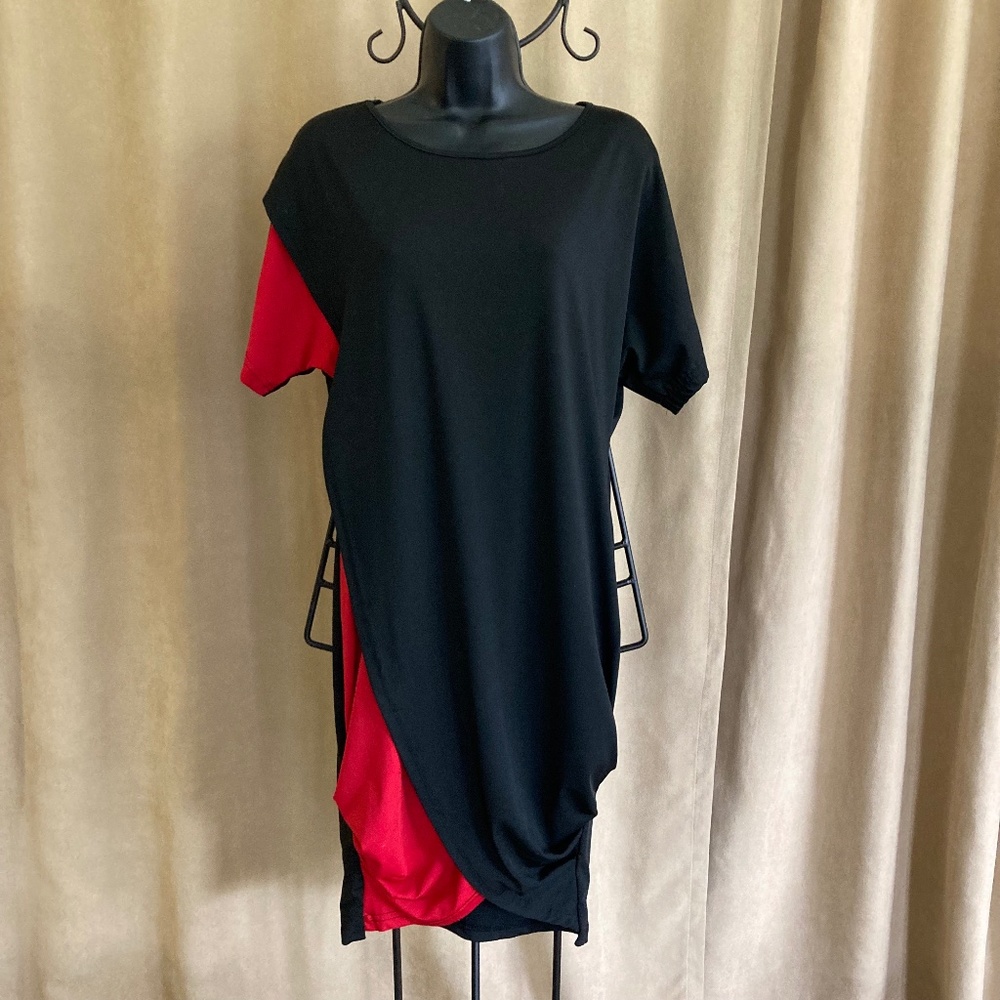 NWOT Black & Red Dress with Ruched Sides, Size XL